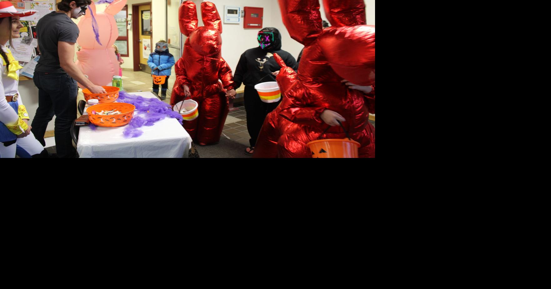 Trick or Treat Street draws hundreds of families to downtown Palmer Local News