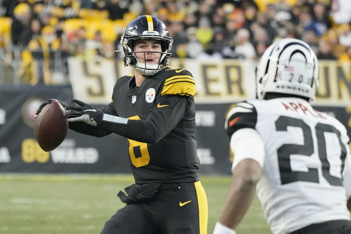 Steelers at Colts odds, picks, how to watch: Point spread, total, player  props for 'Monday Night Football' 