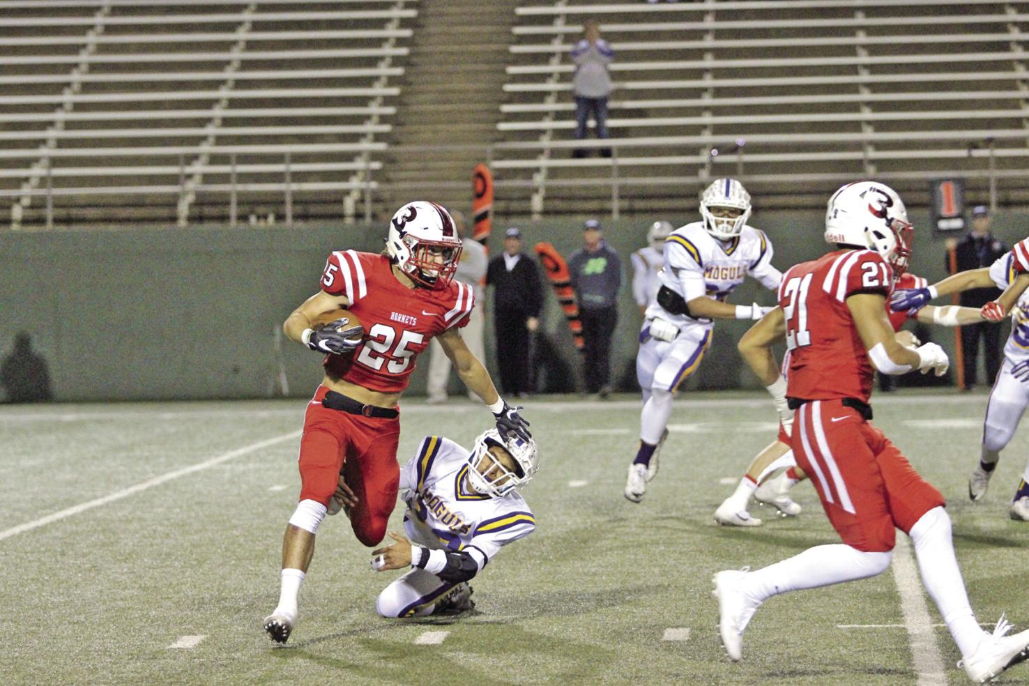 Clash of the undefeated Muenster vs. Albany Local News