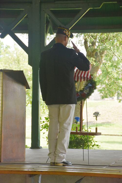 PHOTOS: Paying Respect