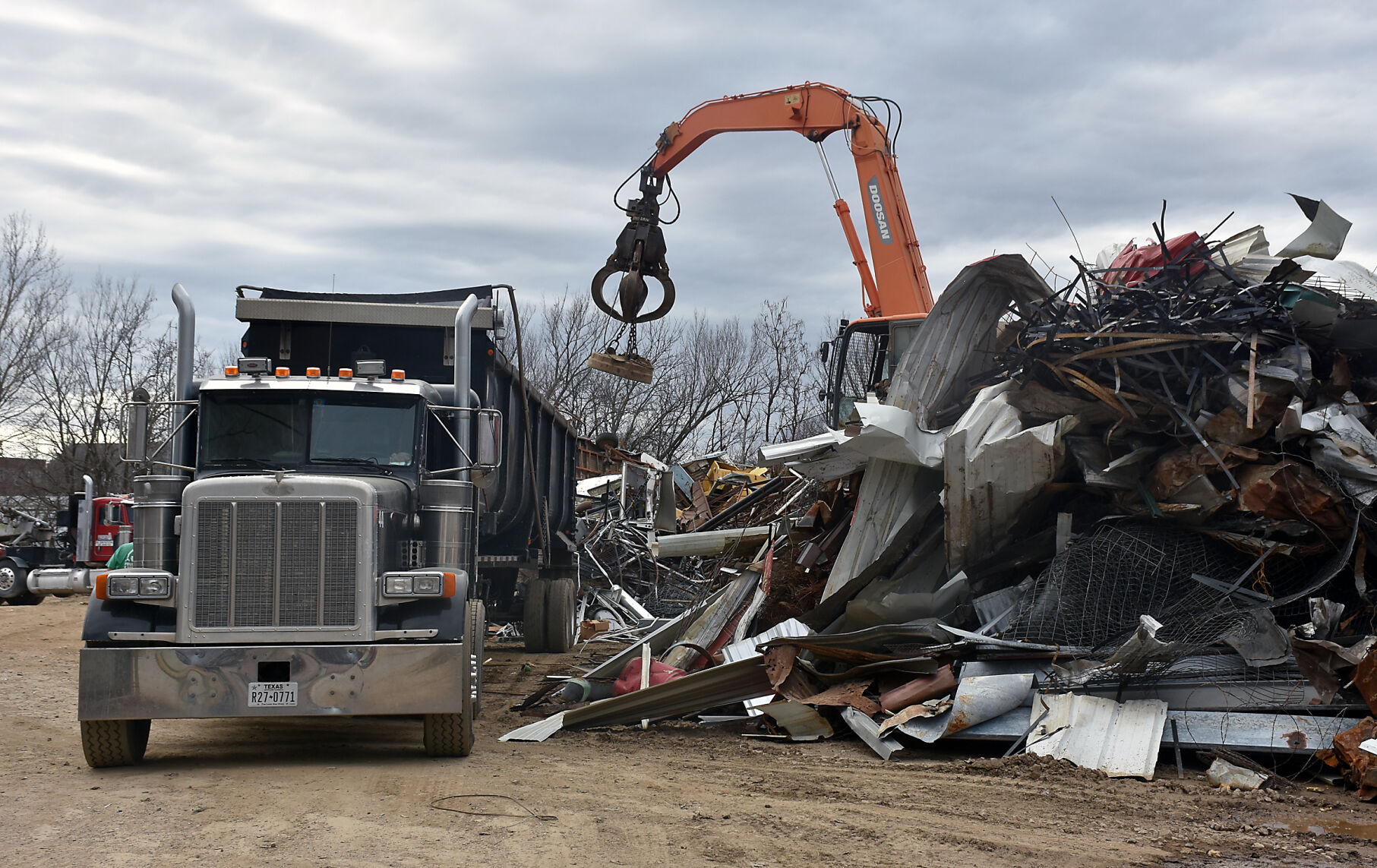 PHOTO: Scrap piles high - Vimarsana News