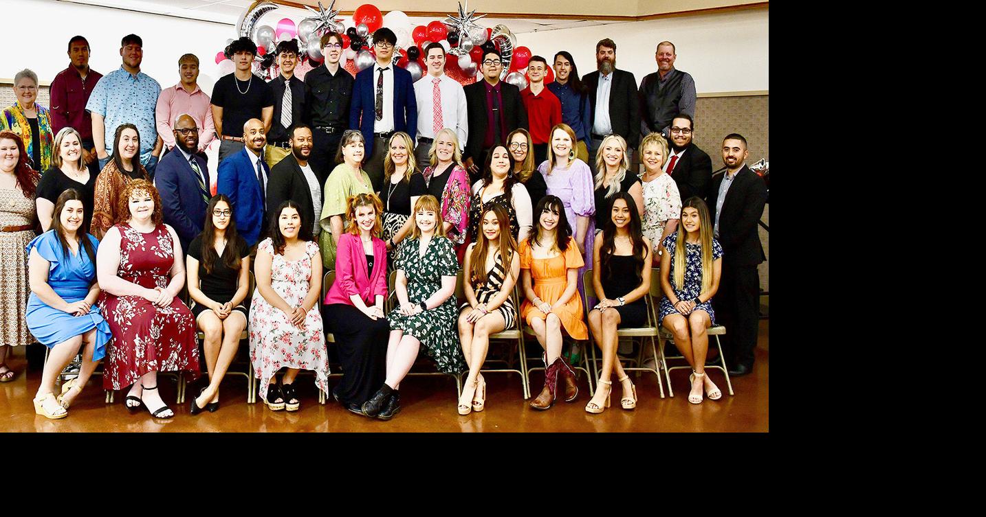 Gainesville ISD honors scholars teachers Education