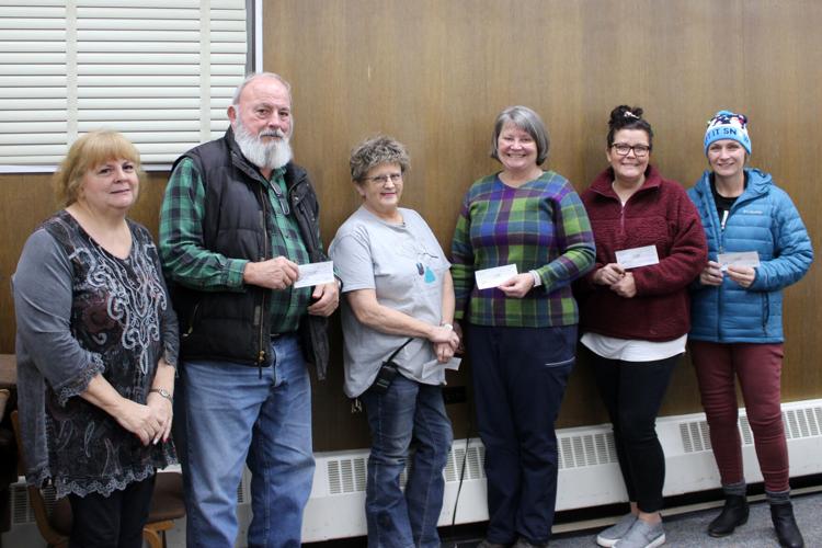Valley Piecemakers Donate