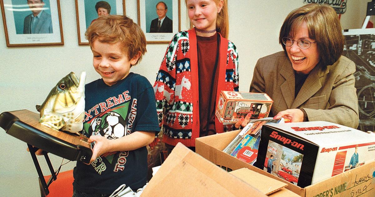 Gallery A Look Back Democrat Herald Years Ago April 00 News Gazettetimes Com Gallery A Look Back Democrat Herald Years Ago April 00 News Gazettetimes Com