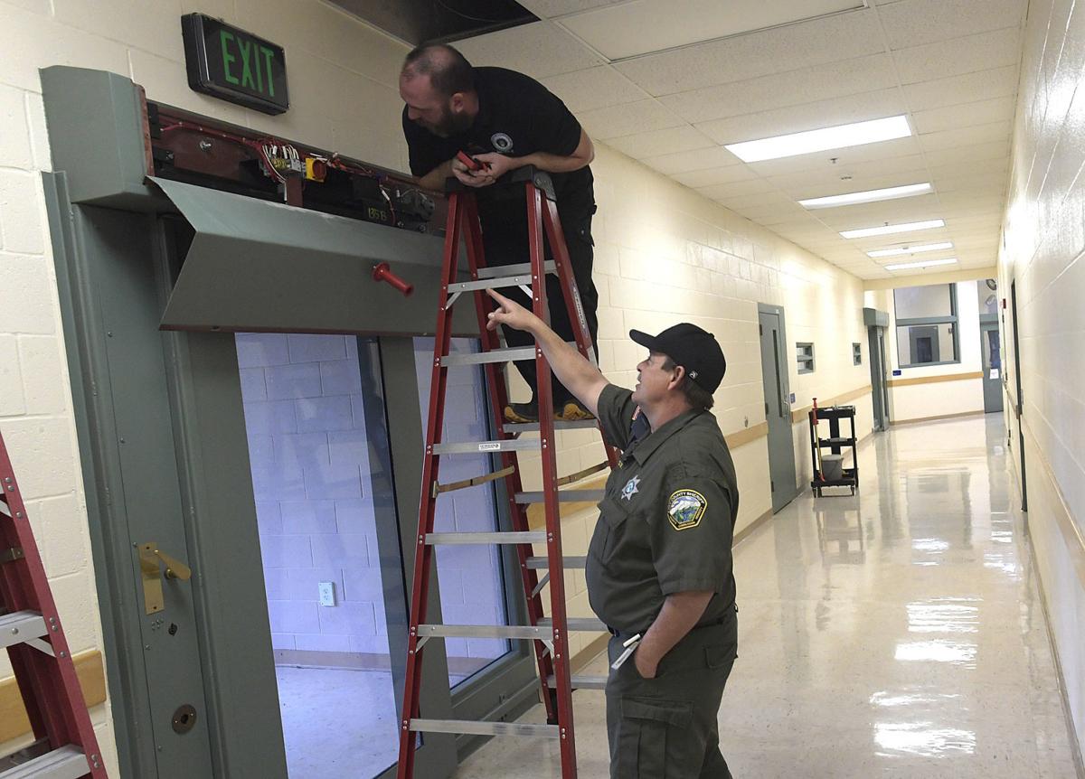 Linn County Jail Gets 1 1 Million Door Electronics Upgrade News