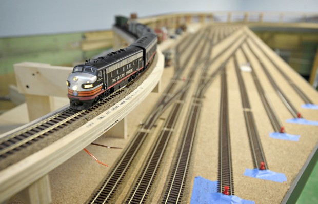 ho scale rail yard plans