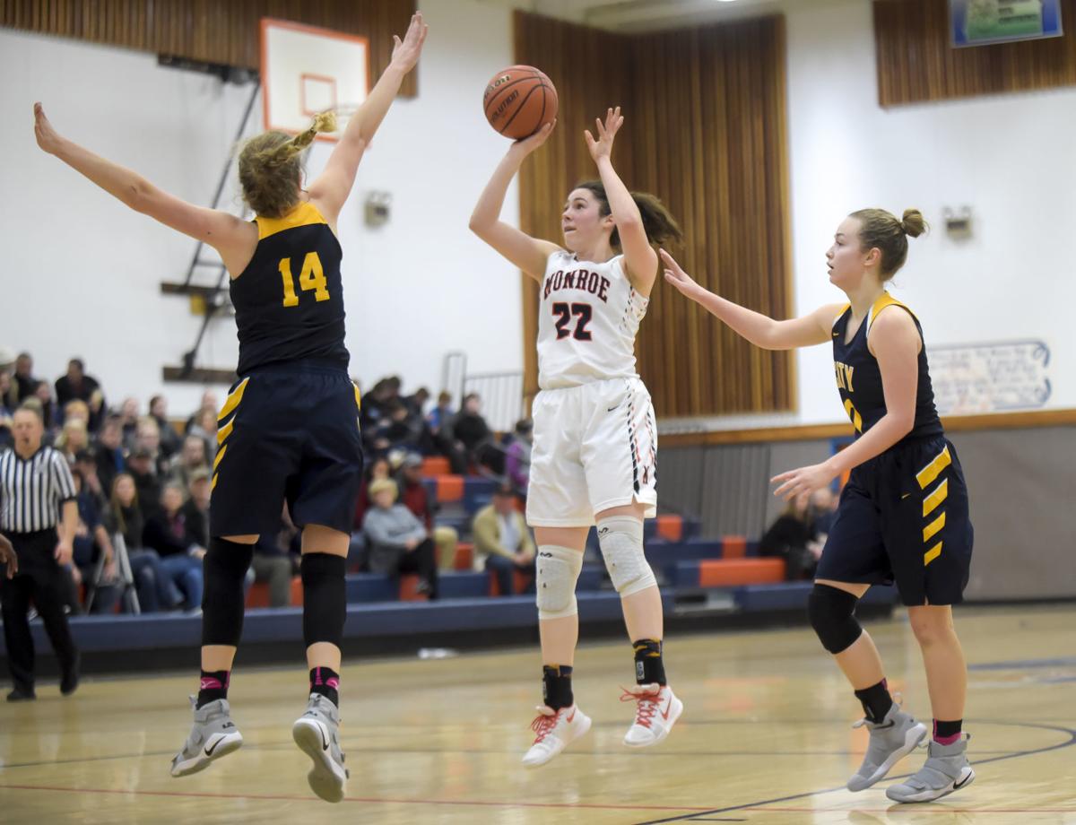 Prep Girls Basketball Monroe Starts Fast Rolls To State Playoff