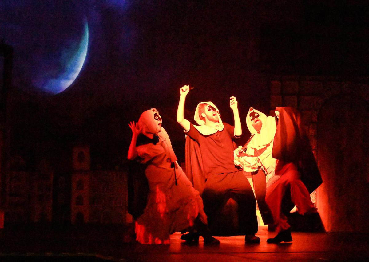 Majestic Theatre to stage Terry Pratchett's 'Guards! Guards!' the