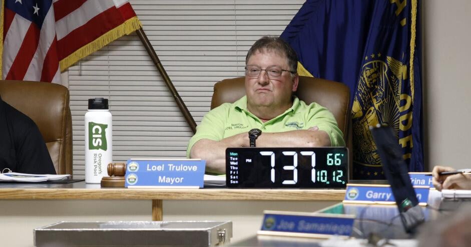 Tangent mayor denies sexual abuse allegations