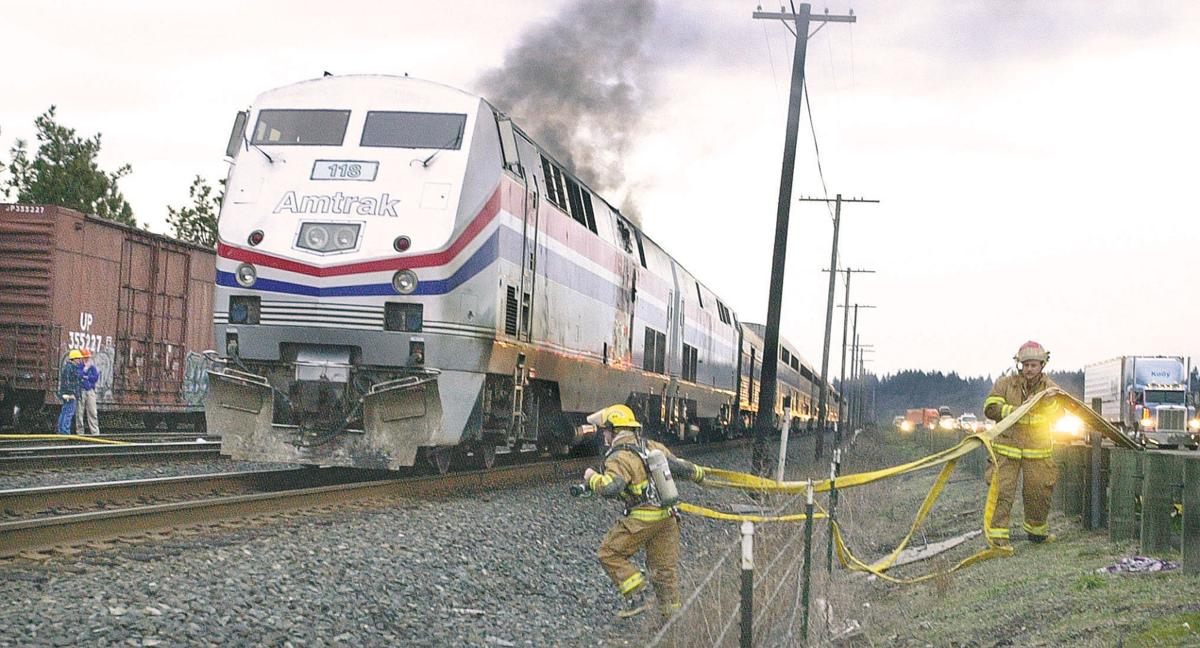 Flashback-January 2001 Amtrak Coast Starlight fire
