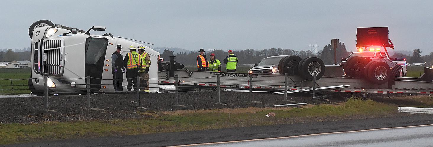 Truck crash snarls traffic on southbound I-5