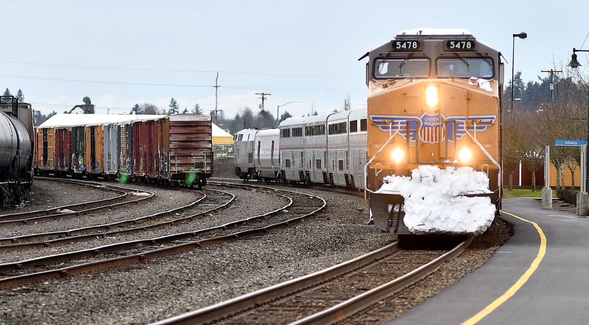 022719-adh-nws-Stranded Amtrak02a-my (copy)