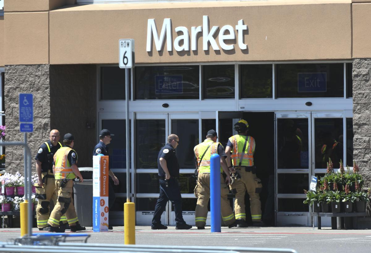 Gallery Lebanon Police evacuate Walmart