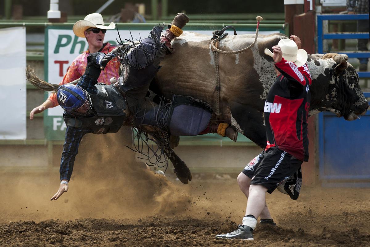 Pair Of Bull Riders Finally Come Through On Rodeo S Final Day