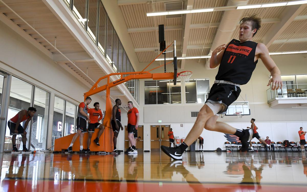Osu Men S Basketball Hollins Reichle Look To Have Bigger Impacts Basketball Gazettetimes Com
