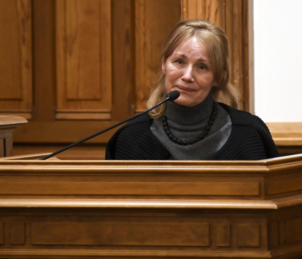 One Murder Two Theories Parties Present Opening Arguments In