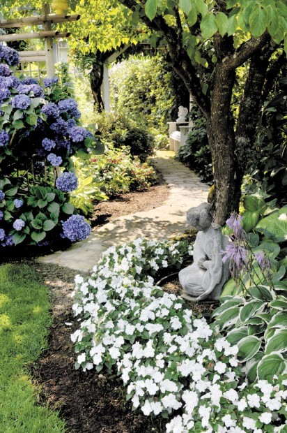 Brewster S Garden Shows Passion For Dahlias Home Garden