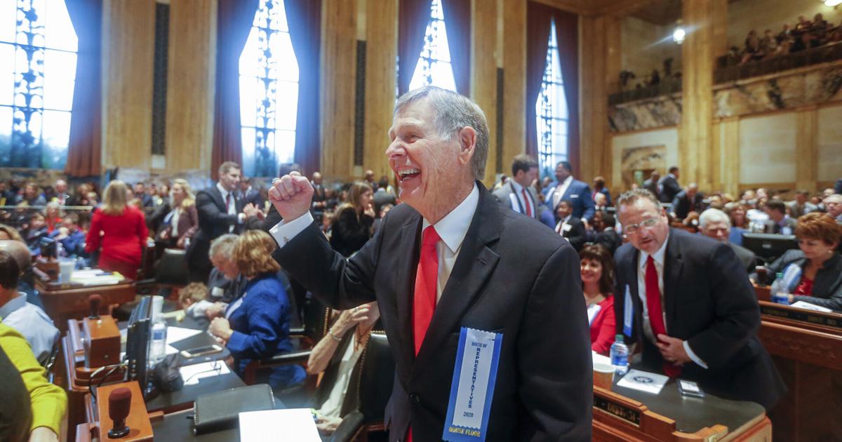 Supermajorities in state capitols push controversial policies to the edge