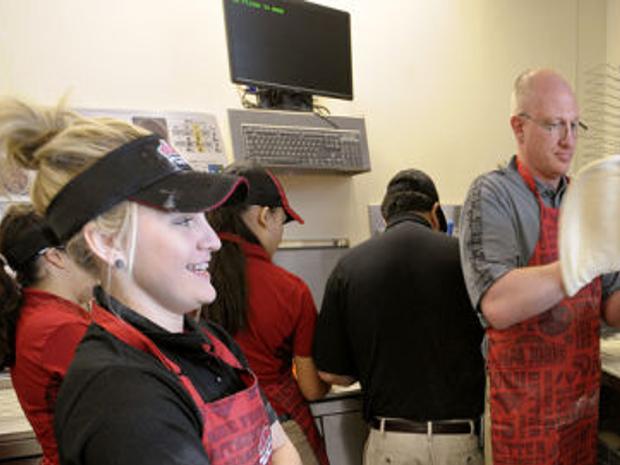 Papa John S Returns To Corvallis With Ninth Street Store Local Gazettetimes Com It is the fourth largest pizza delivery restaurant chain in the united states, with headquarters in jeffersontown, kentucky, a suburb of louisville. corvallis with ninth street store