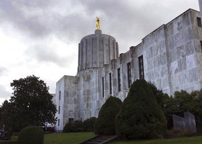 Oregon State Capitol STOCK