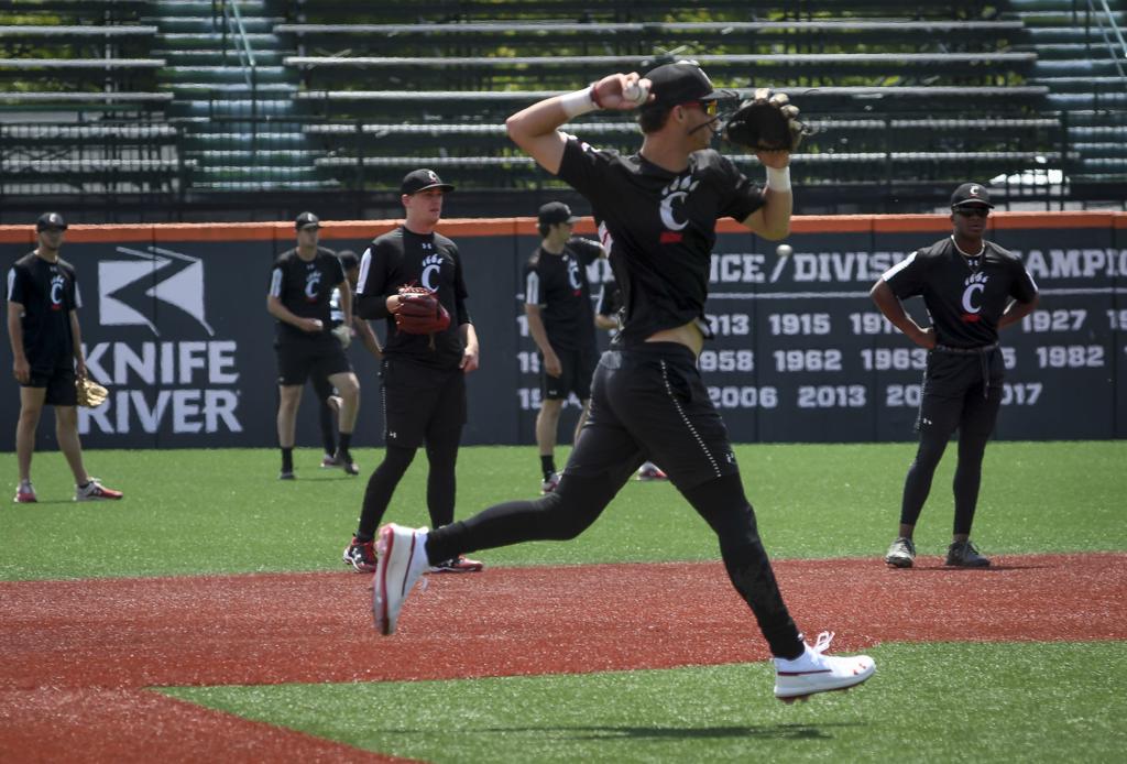 Corvallis Regional Cincinnati Is Riding The Wave Of History Baseball Gazettetimes Com