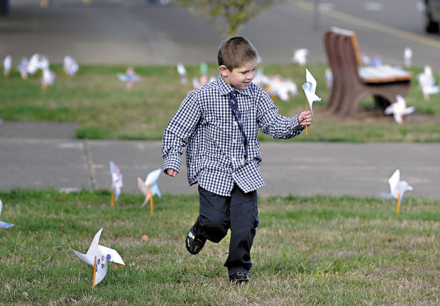 Hoover Students Plant Pinwheels For Peace Local Gazettetimes Com