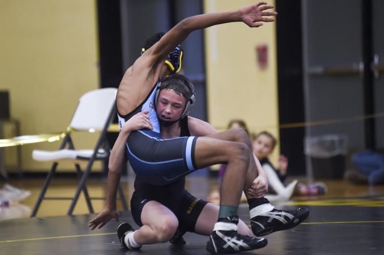Prep wrestling Five Raiders win titles at Benton County Championships