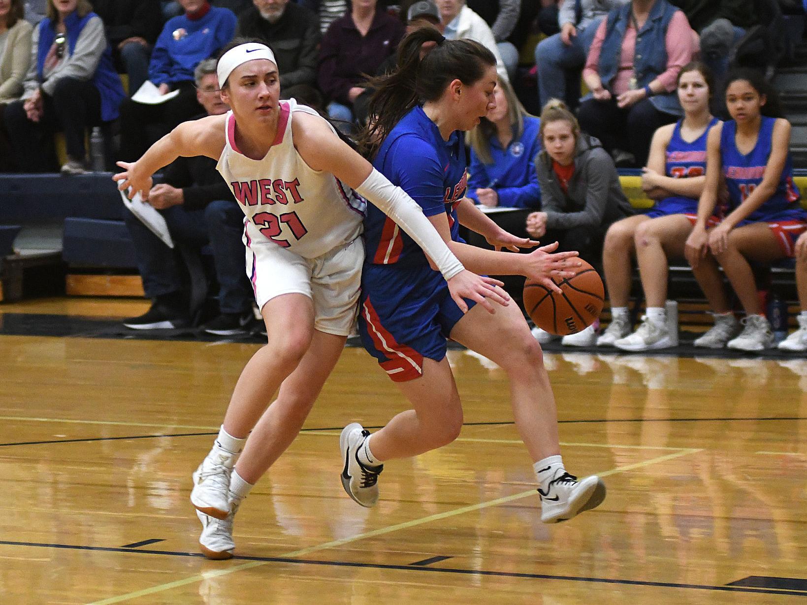 Prep Girls Basketball Warriors Pull Away From Bulldogs With 21 0