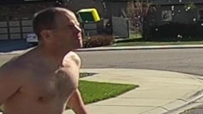 Man Takes Record Breaking 92 Wet Sponges To Face And More Of This