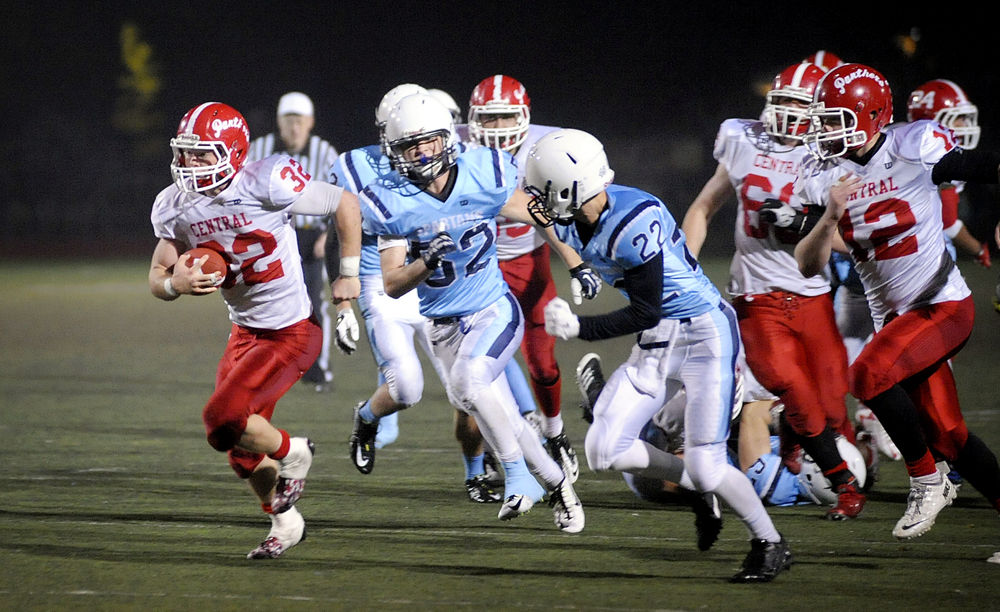 Wesley Riddell Prep football: Spartans can't slow down Riddell, Panthers
