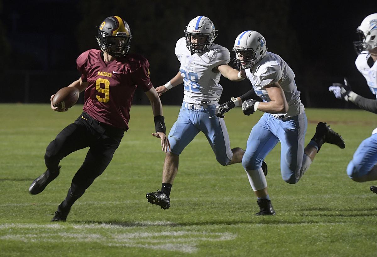 Gallery Crescent Valley plays Corvallis in High School Football