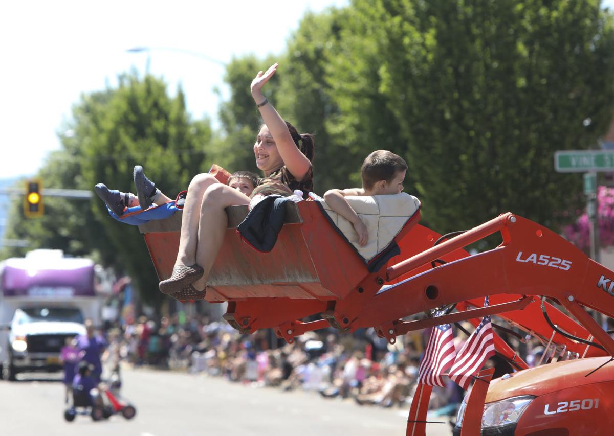Gallery 2019 Strawberry Festival Grand Parade Photo Gallery