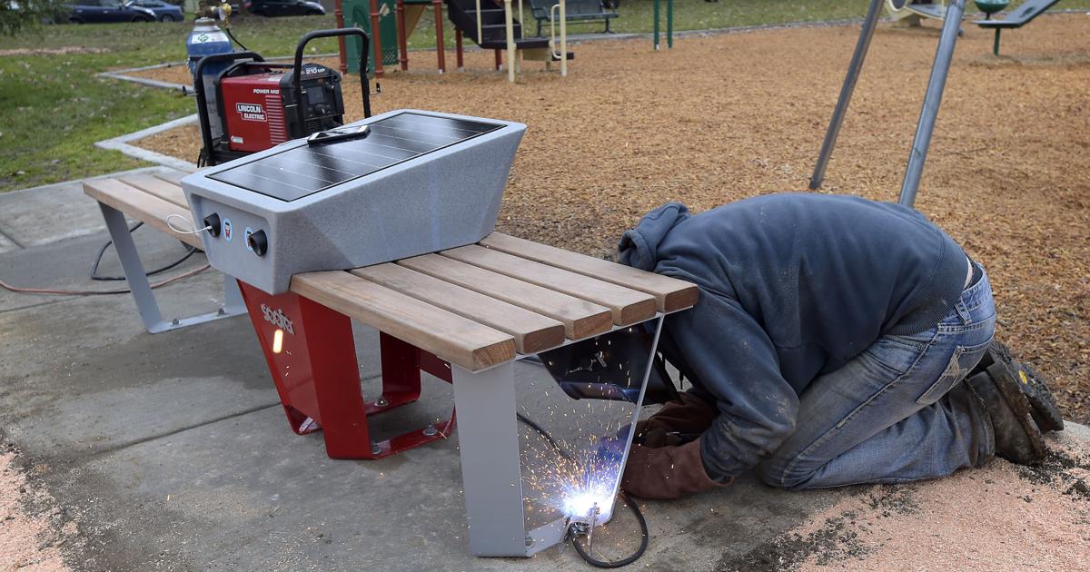 High-tech bench added to Franklin Park