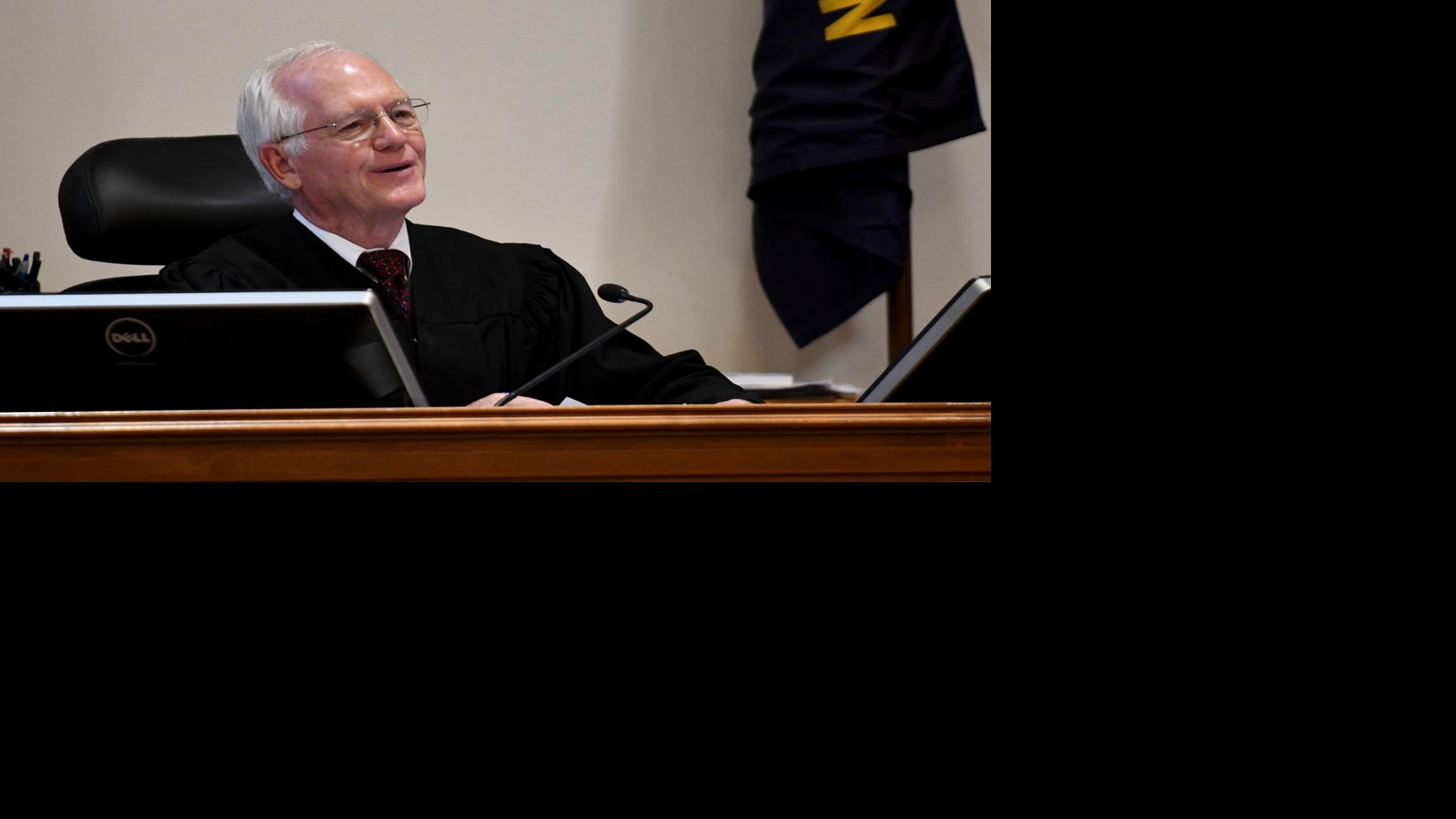 New Benton judge sworn in