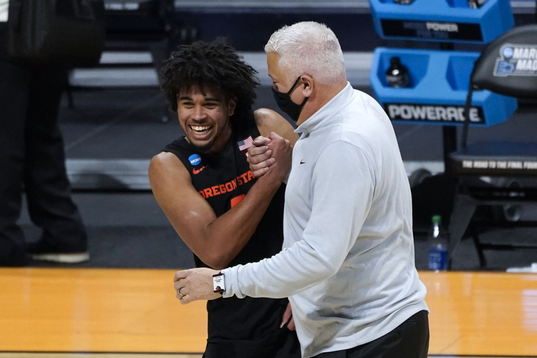 OSU men s basketball Beavers fight off Cowboys to reach Sweet 16