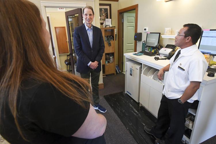 Sen. Wyden in Philomath