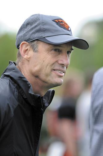 Bobby Riley Osu The Daily Dose: Riley's fun nature; Seumalo 'right on progress'