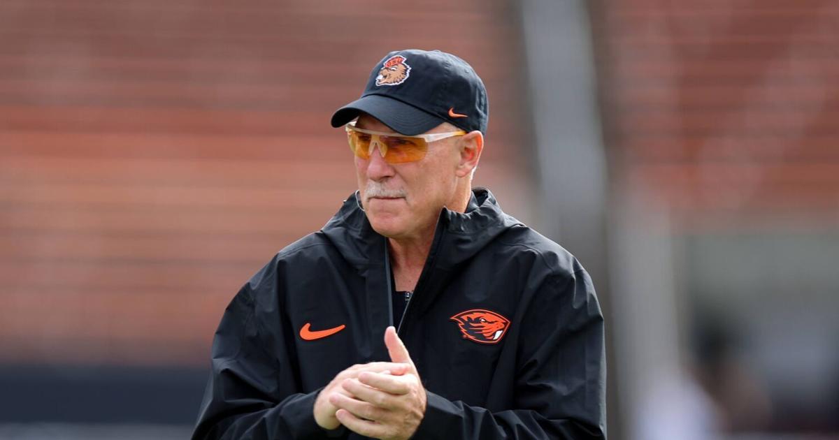 Oregon State football: AD Scott Barnes, coach Robb Akey
