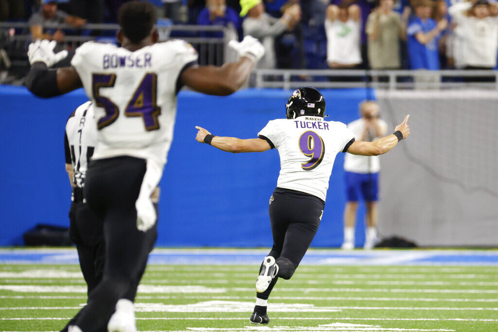 Lions kicker Matt Prater one-ups Justin Tucker with 76-yard field