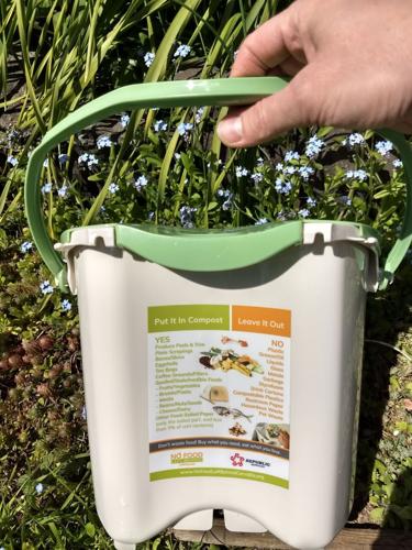 Kitchen Compost Pails - Lee Valley Tools