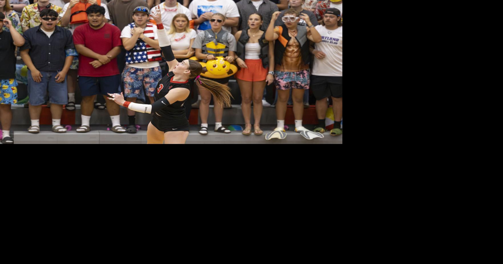 Who took home league awards from the fall sports season?