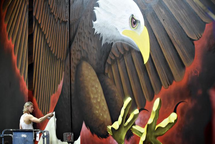 Santiam Christian getting new gym mural