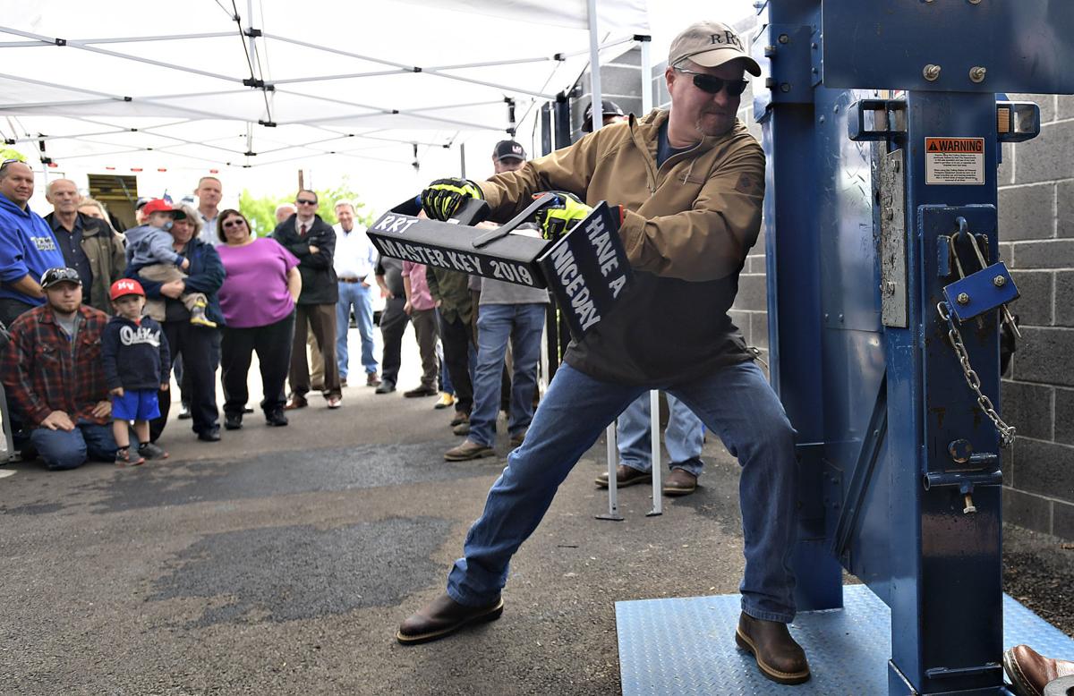 Battle Tested Apd Declares Winner Of Battering Ram Building