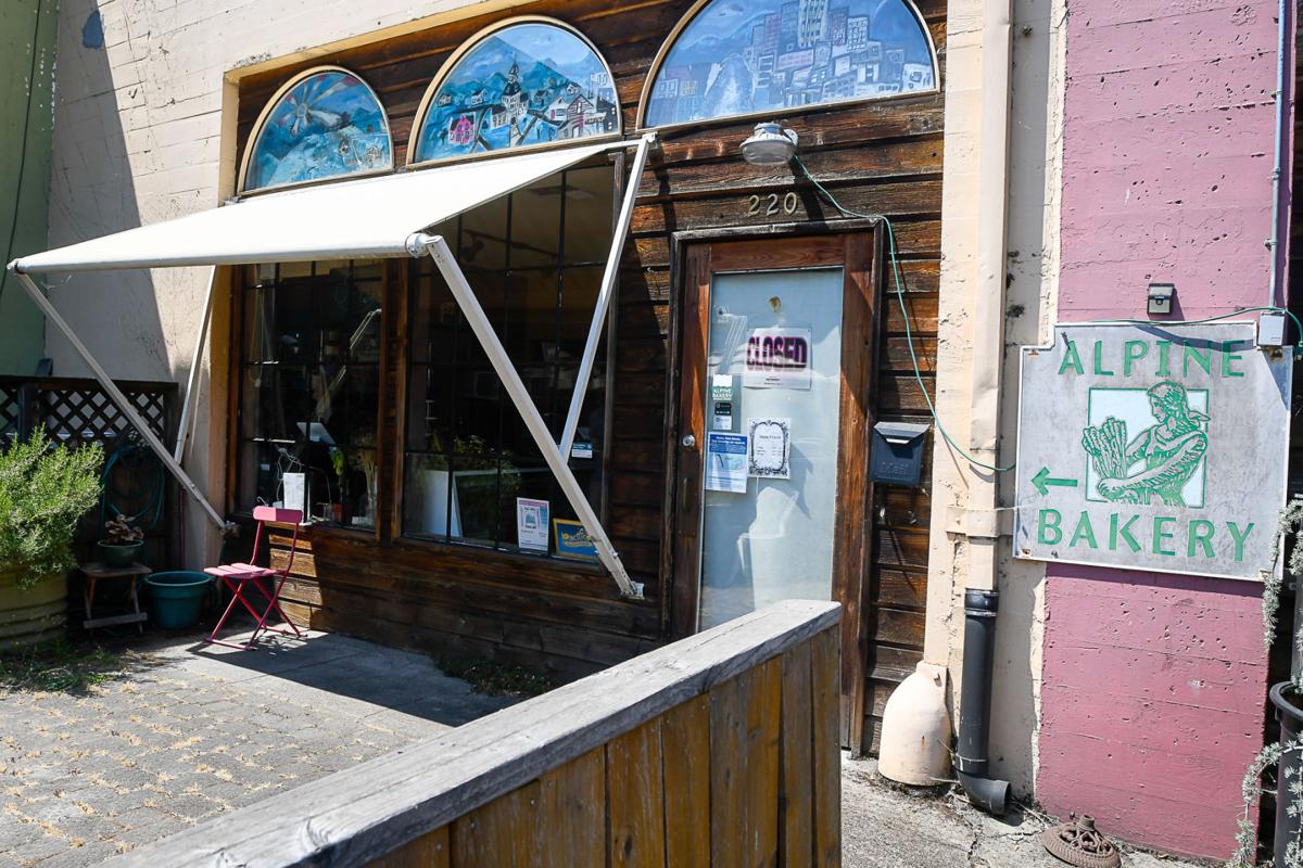 Alpine Sourdough Bakery uses surplus bread to help Philomath community
