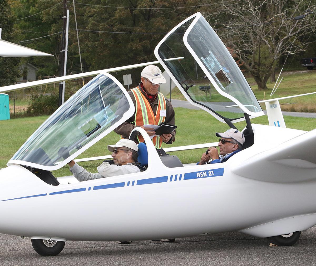 Glider competition at Fairfield concludes today Local News
