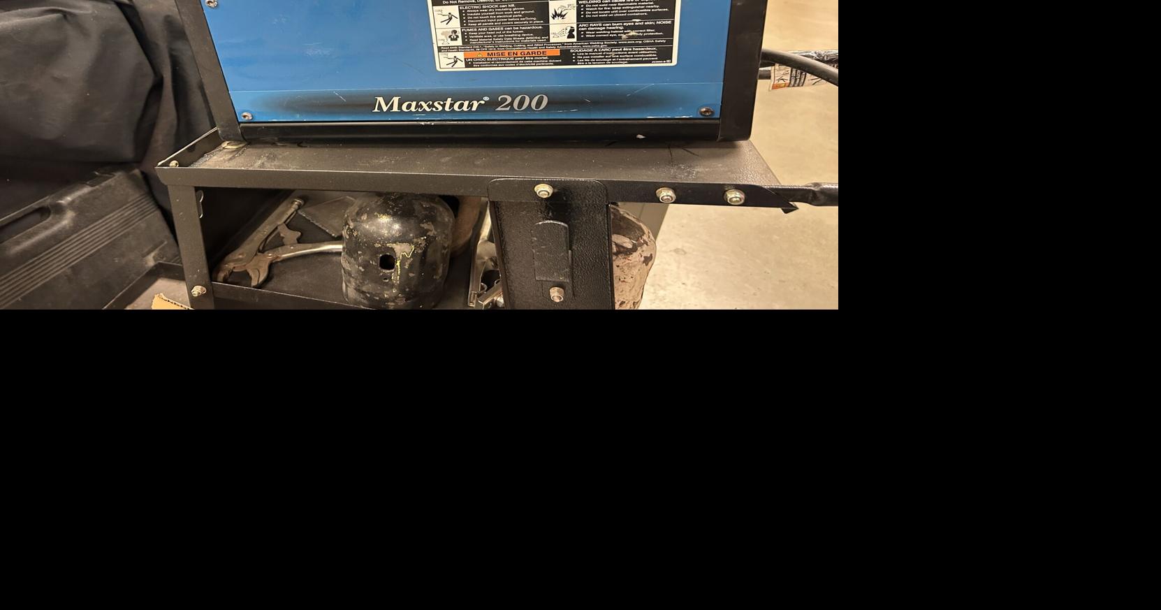 Family donates welder to Bermudian