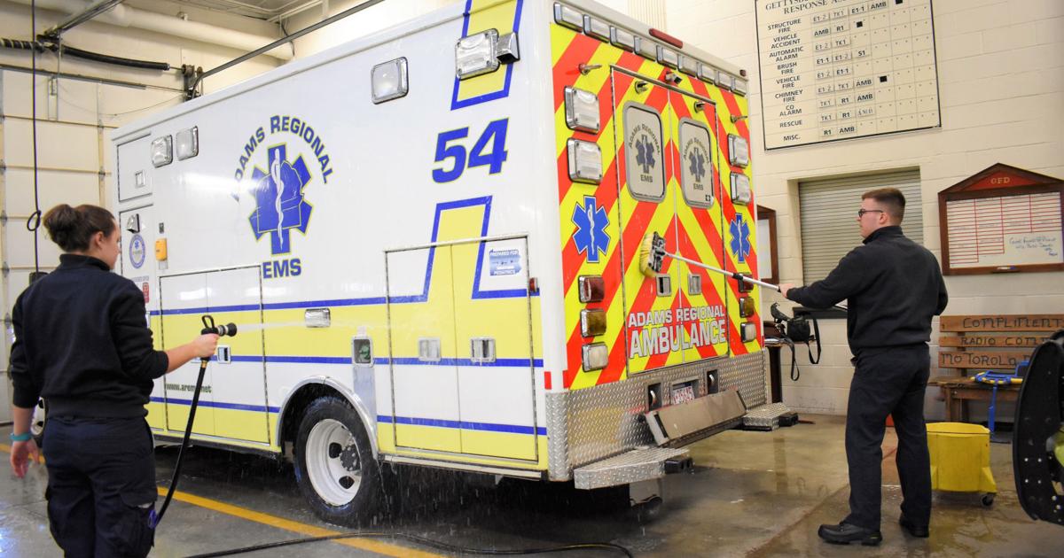 Watch Em Work All in a day's work for crew | Local News | gettysburgtimes.com
