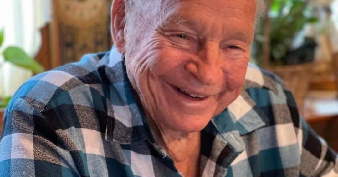 Edward C. Fox Obituaries