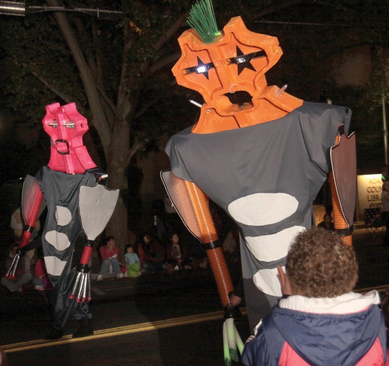 annual halloween parade marches through gettysburg