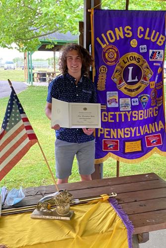 Oberholtzer earns scholarship